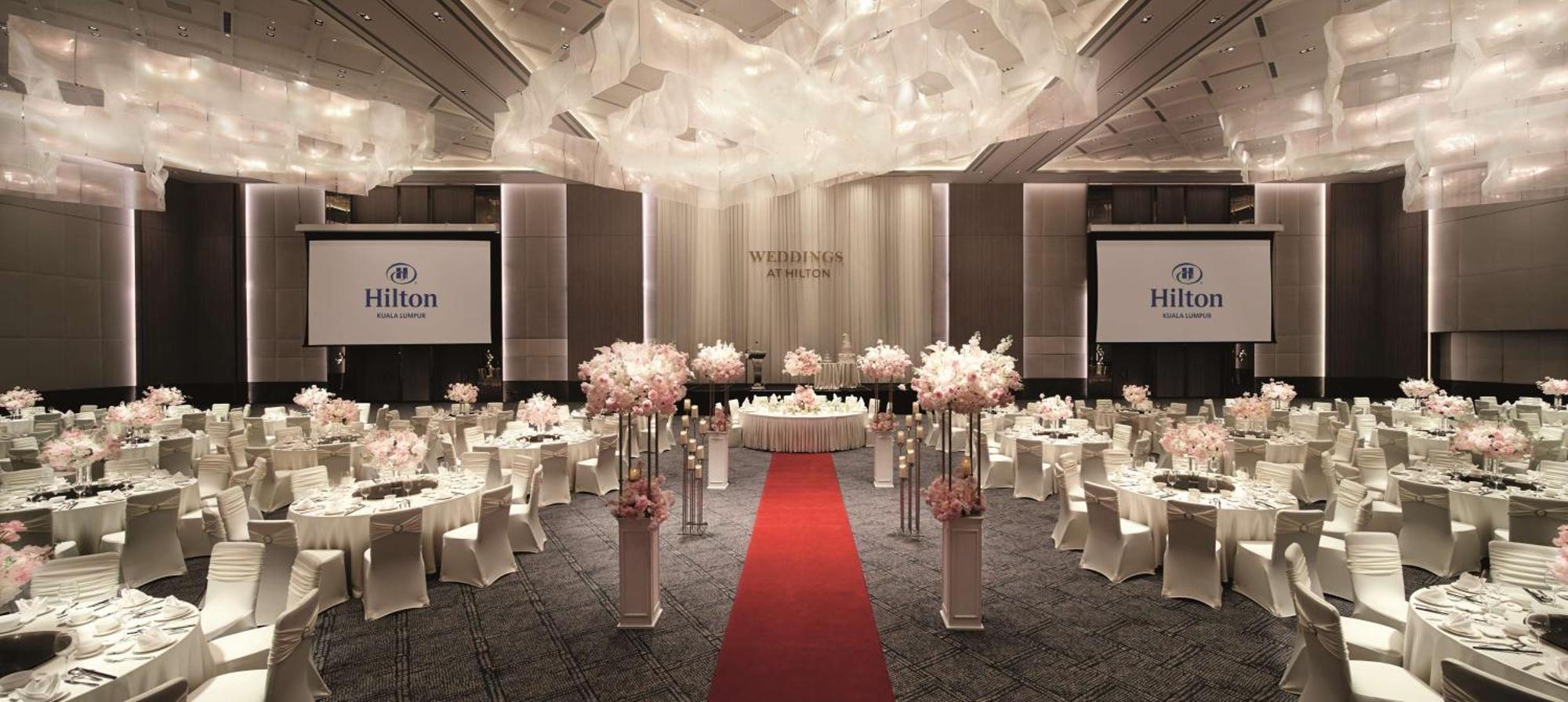 Hilton Kuala Lumpur Hotel Exterior photo Wedding reception at Hilton Tokyo